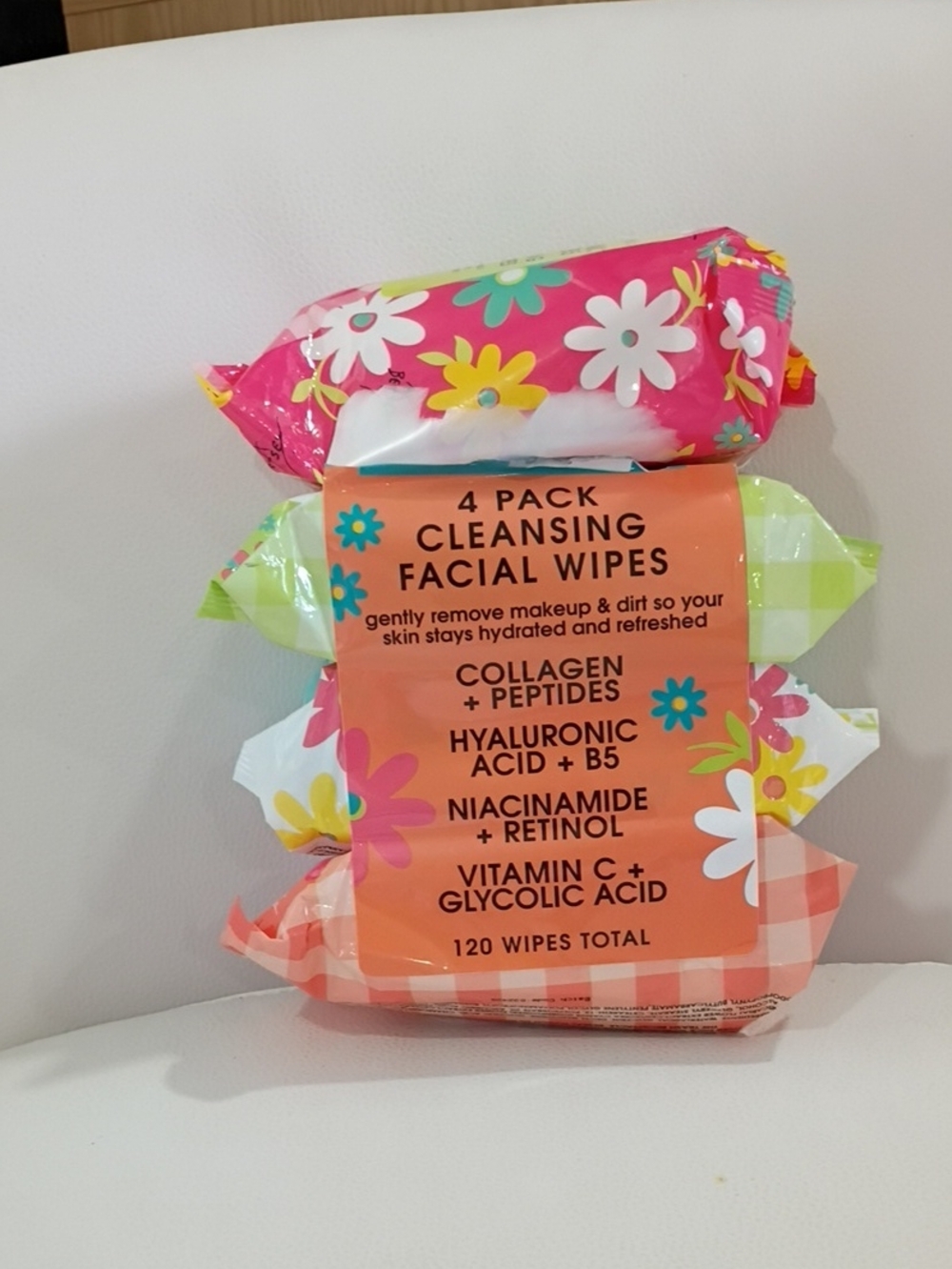 Betsy Johnson Cleansing Facial Wipes - Pink/Coral Pack (4-Pack, 120 Wipes)